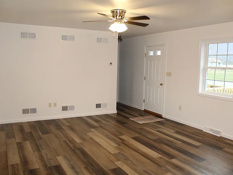 11560 Punch Bowl Rd — Photo 8