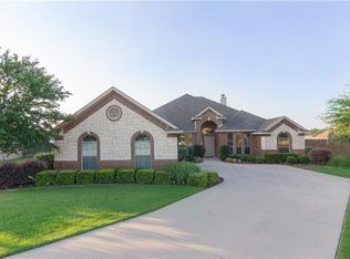 8912 Lake Country Ct, Fort Worth, TX 76179