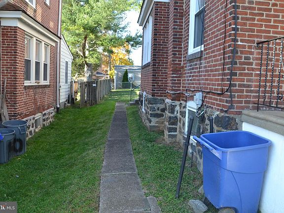 3rd image of 162 Burmont Rd