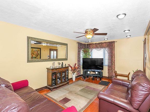 5th image of 114-26 197th St
