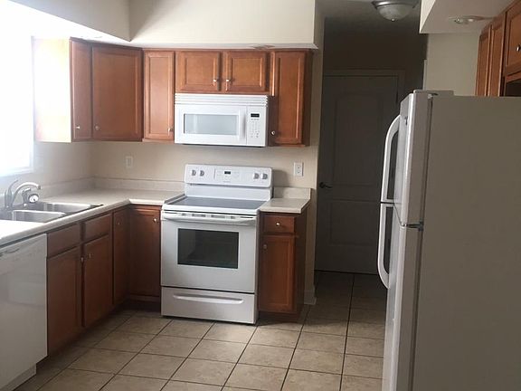 5th image of 414 Charles Clayborne Ct