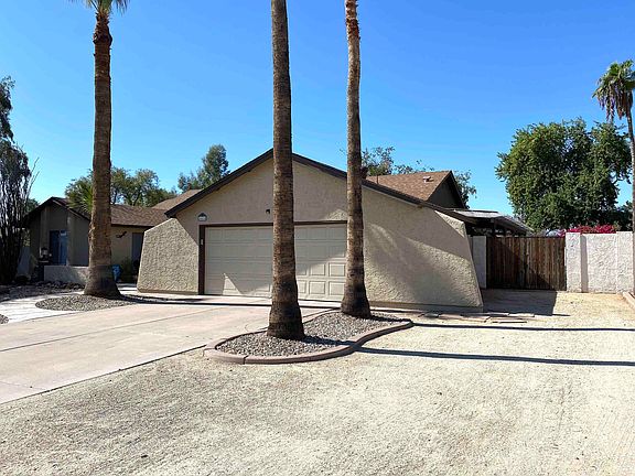2nd image of 16610 N 33rd Dr