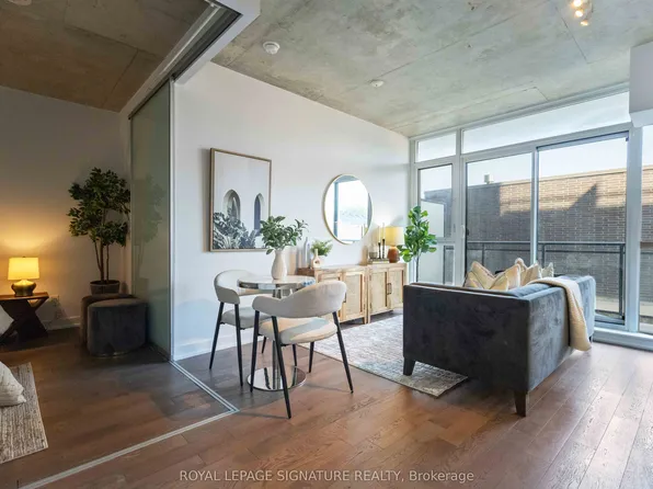 1190 Dundas St E #406, Toronto, ON M4M 0C5