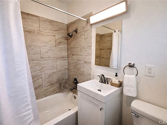 3rd image of 1826 W Sallie Ln APT 4