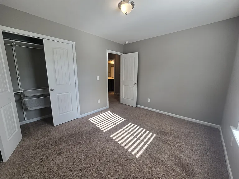 3917 Valley Side Ct — Photo 29