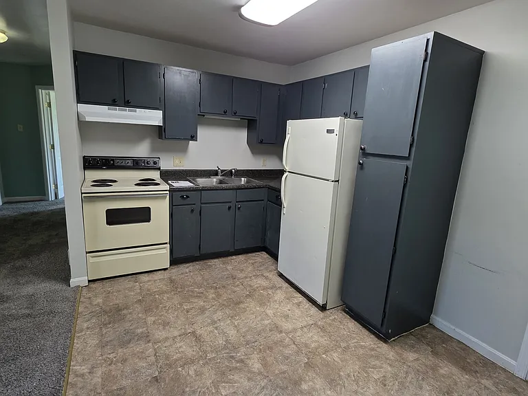 3704 Tiffany Dr #A — Photo 2
