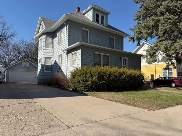 1307 8th Ave, Worthington, MN 56187