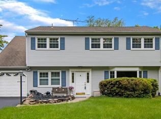 35 Concord Ln, Basking Ridge, NJ 07920