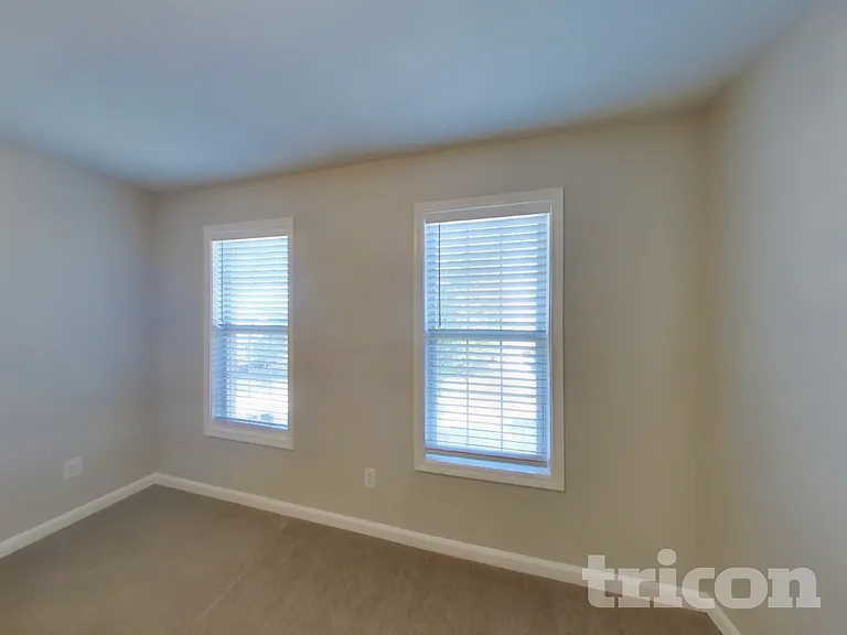 311 Turtle Pointe Dr — Photo 12