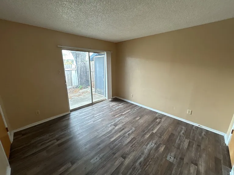 1305 Willow Springs Road, Killeen — Photo 8