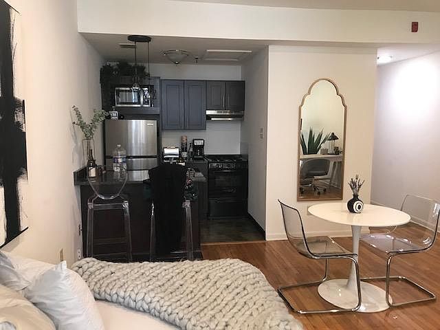 1st image of 428 Lombard St #302