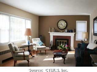 241 Prout Hill Rd, Middletown, CT 06457