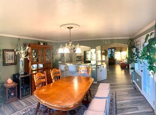 550 Rolling Green Dr, Green Bay, WI 54313