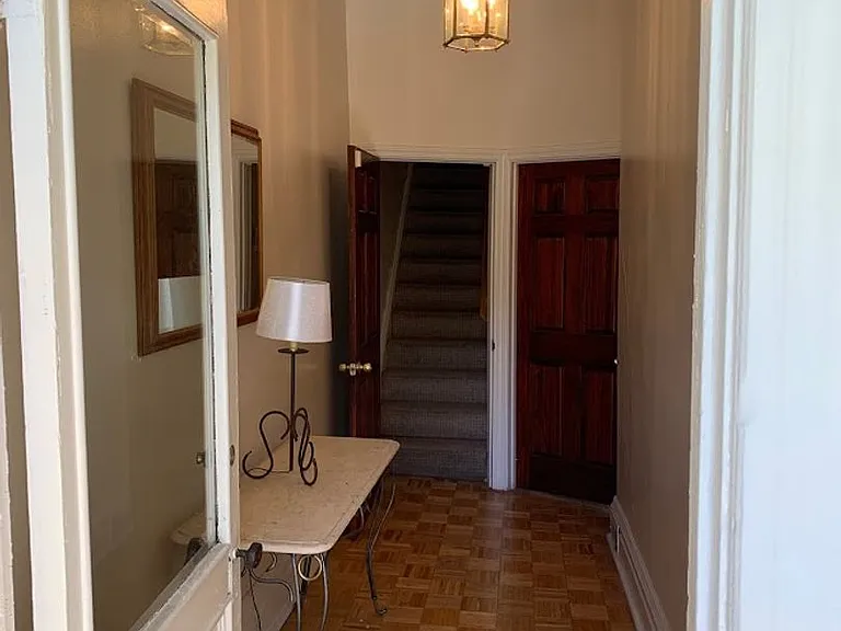 5431 Howe Street — Photo 2