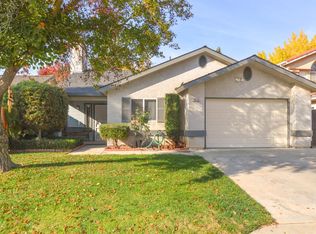 9673 N Sharon Ave, Fresno, CA 93720