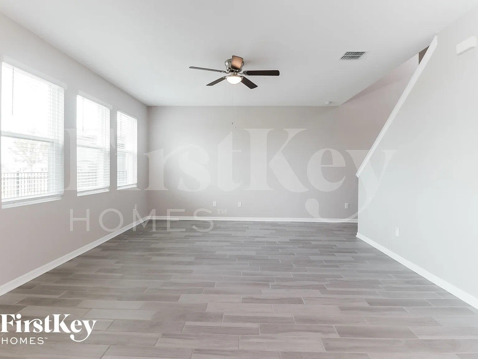 3 bed, 2.0 bath, 1708 sqft, $2,210 — Photo 3