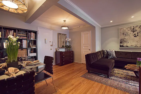 Sold by Peter Hopkins | media 25