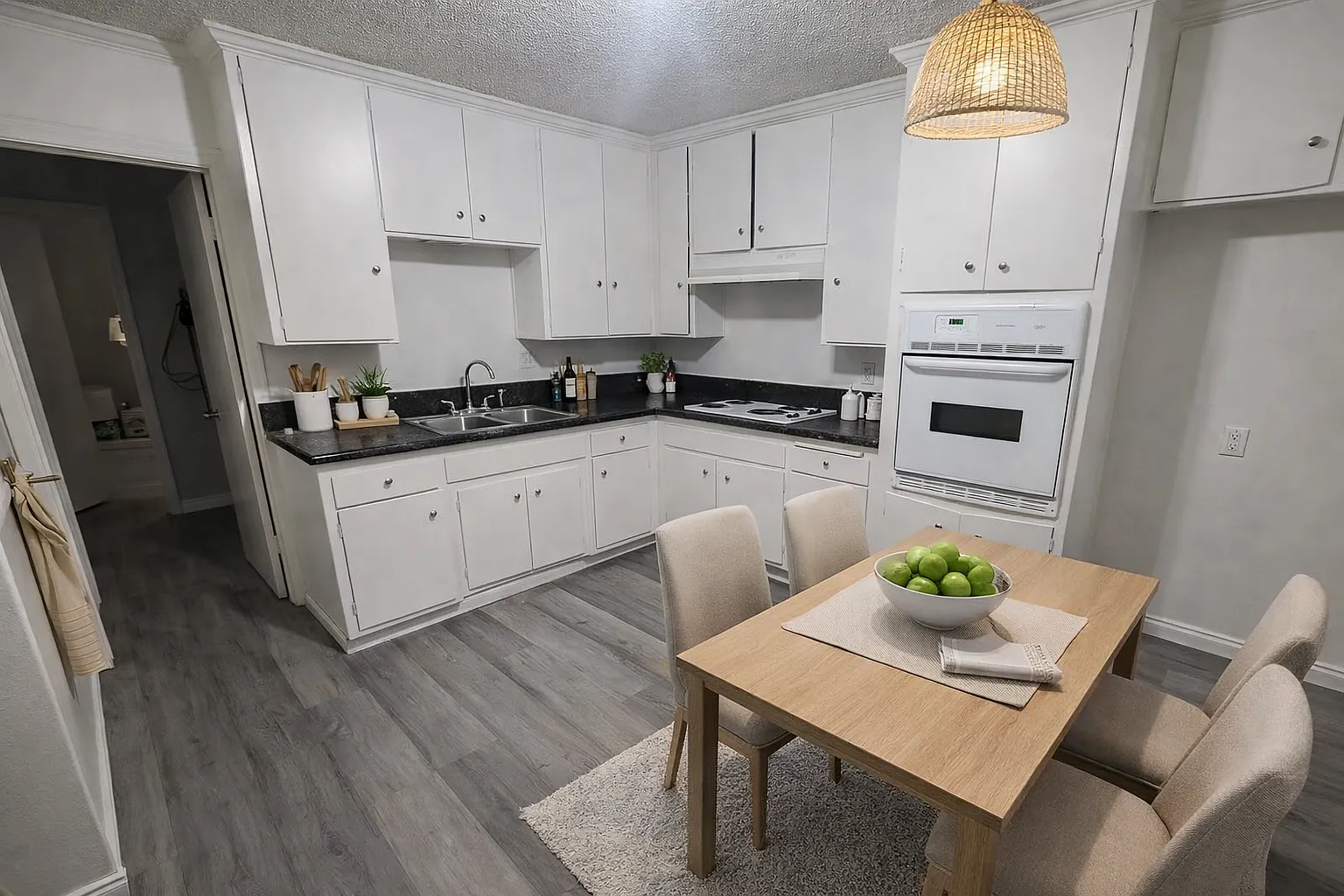 2 bed, 825 sqft, $2,350 — Photo 1