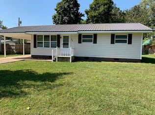 265 Meadow St, Ellington, MO 63638