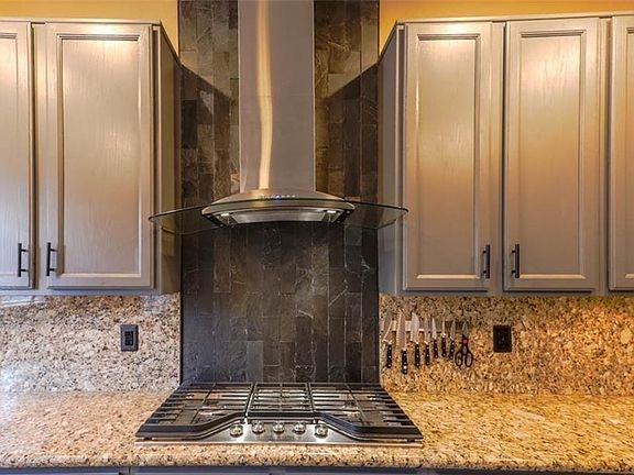 4th image of 7800 Four Seasons Dr