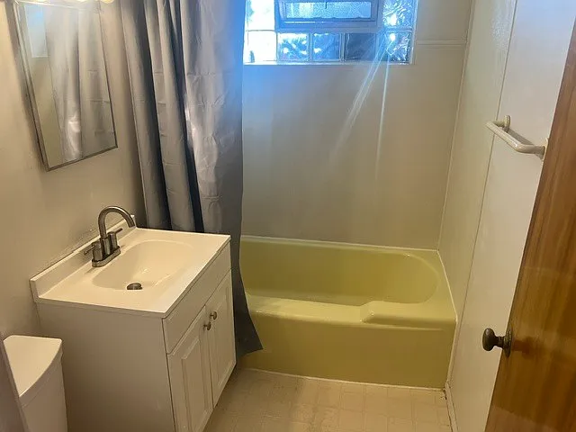 515 N Loomis St #3 — Photo 9