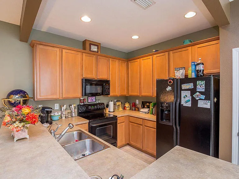 632 Crystal Way — Photo 10