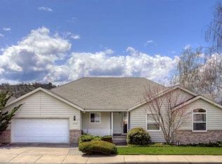 4746 Cloudcrest Dr, Medford, OR 97504