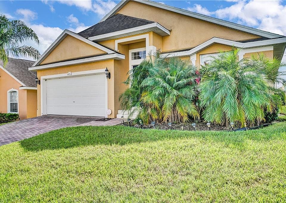1st image of 432 Vizcay Way
