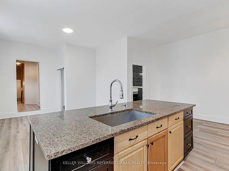 66 Dunlop St W — Photo 16