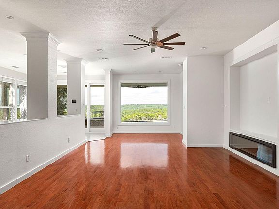 2nd image of 7319 Yaupon Dr