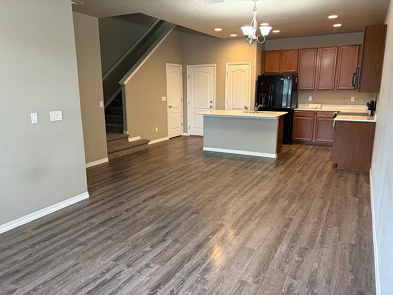 445 Eclipse Dr — Photo 5