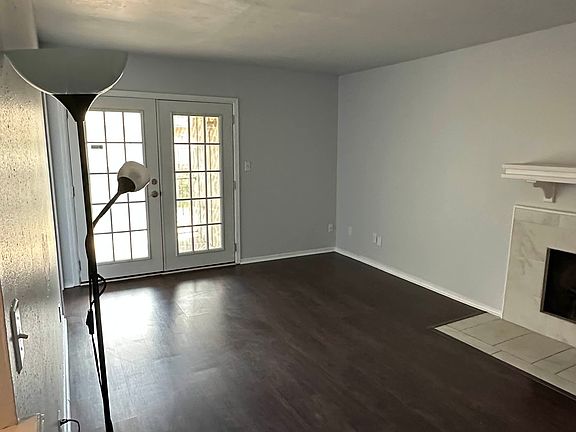4th image of 1825 E Lindsey St APT 2
