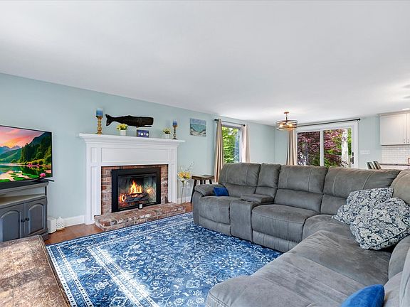 5th image of 125 Highpoint Road