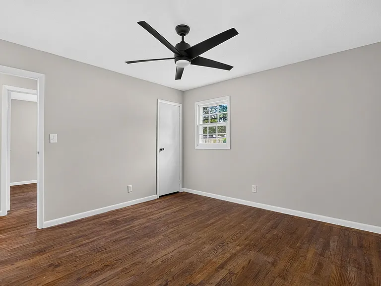 906 Vandora Ave — Photo 14