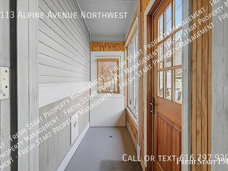 1113 Alpine Ave NW — Photo 23