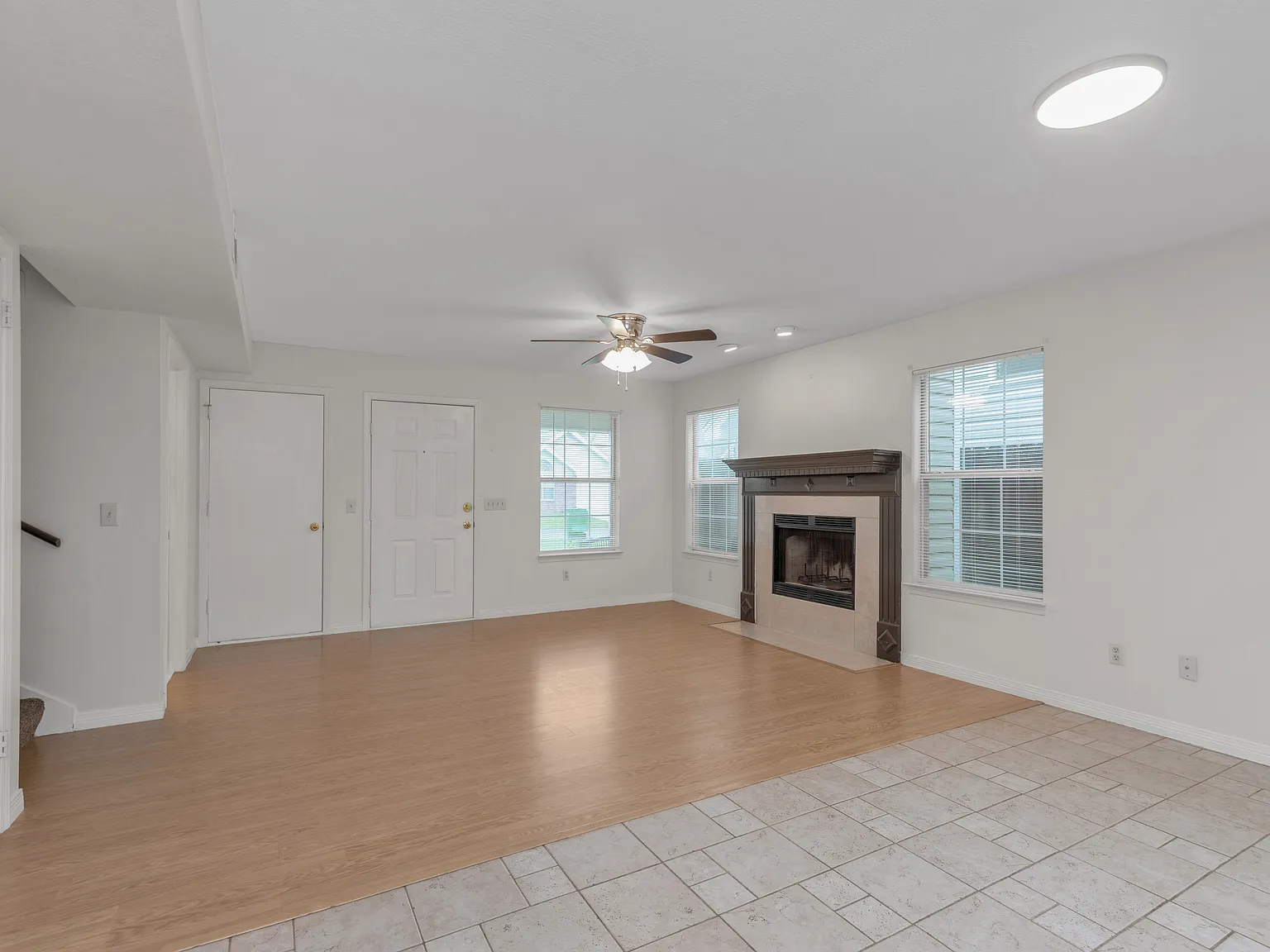 3 bed, 2.5 bath, 1485 sqft, $2,200 — Photo 3