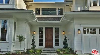 2nd image of 3048 Queensbury Dr