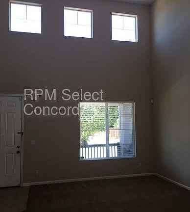4th image of 2539 Cambridge Dr