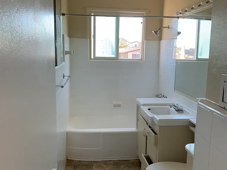 4220 Noyes St #7 — Photo 10