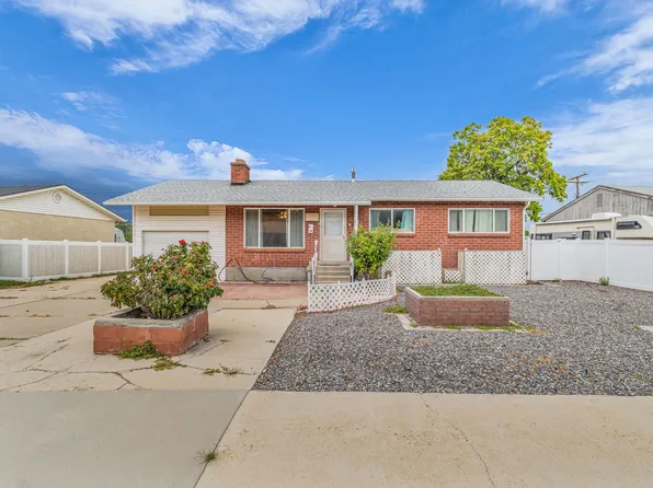 9950 S Barium Ln, Sandy, UT 84094