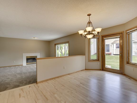 3rd image of 8959 Pinehurst Ct