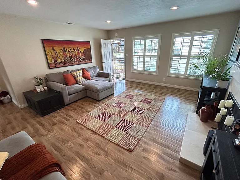 2201 E Standish Ave — Photo 10