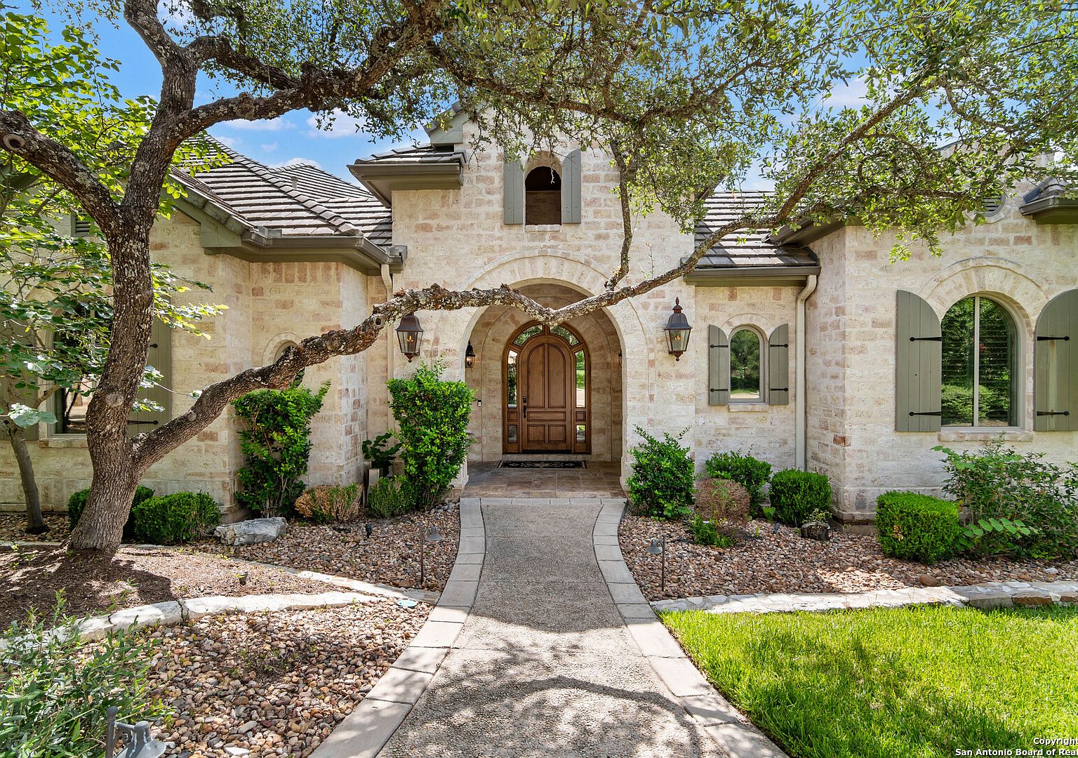 74 Champion Cliff, San Antonio, TX 78258 | Zillow