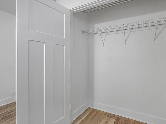 4th image of 3202 Central Ave #2