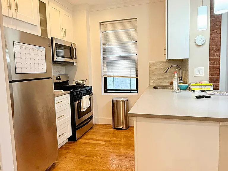 21-58 35th St #3B — Photo 4