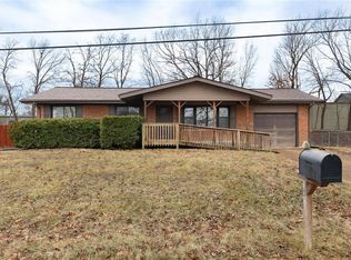 1841 West Dr, High Ridge, MO 63049