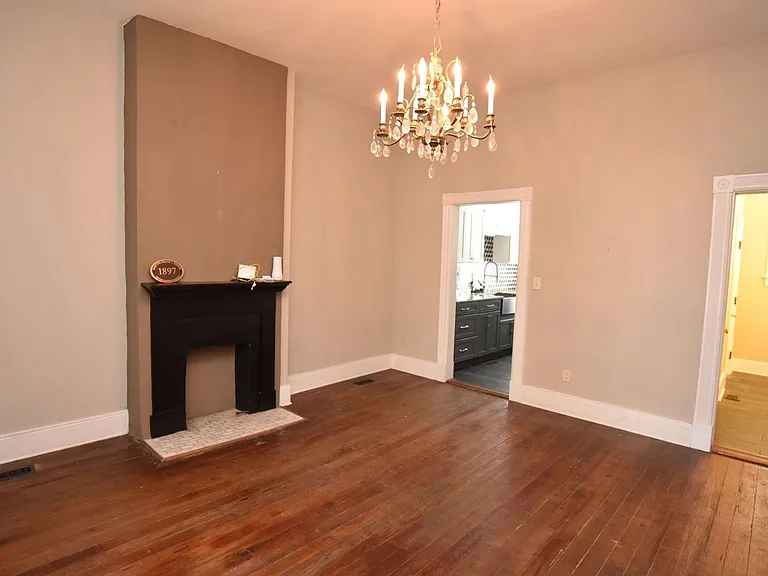 1407 Habersham St — Photo 2