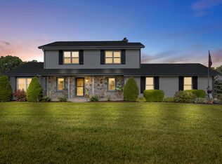 W254S7335 Glenview Dr, Waukesha, WI 53189