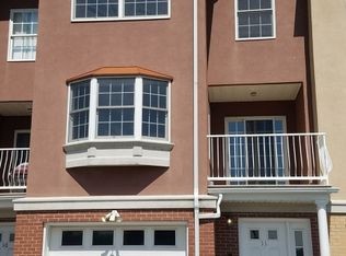 11 Harbor Front Plz, Elizabeth, NJ 07206