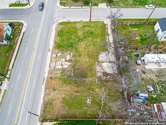 1st image of 600 S Hackberry